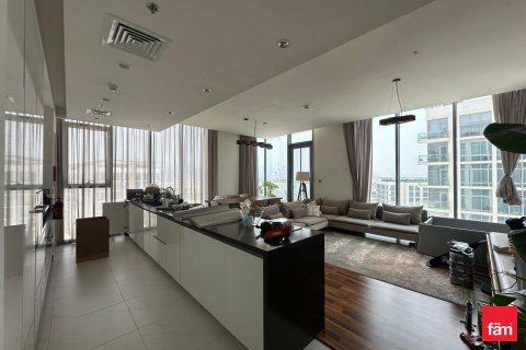 Apartment in Dubai 3 bedrooms, 165.3 sq.m. № 47833 - photo 1