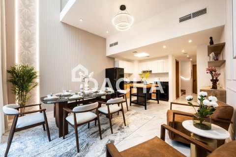 Adosado en Dubai Investment Park, Dubai, 4 dormitorios, 80 m², № 104906 - foto 4
