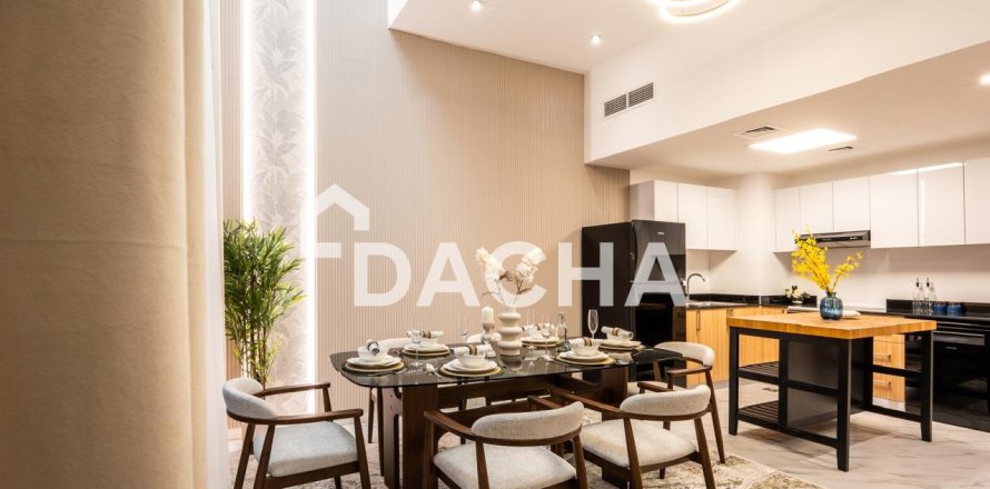 Adosado en Dubai Investment Park, Dubai, 4 dormitorios, 80 m², № 104906