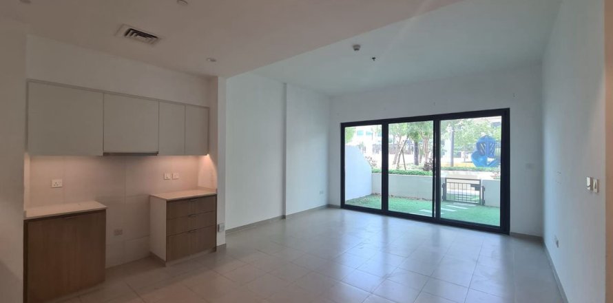 Квартира в Дубае, 2 спальни, 121.5м², № 99485