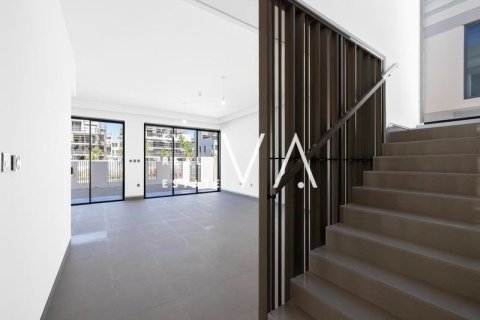 Villa à Dubai, 4 chambres, 346.98 m², № 52570 - photo 4