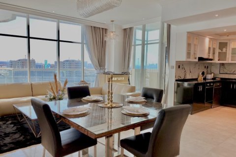 Apartment in Dubai Marina, Dubai 2 bedrooms, 158.2 sq.m. № 10296 - photo 1