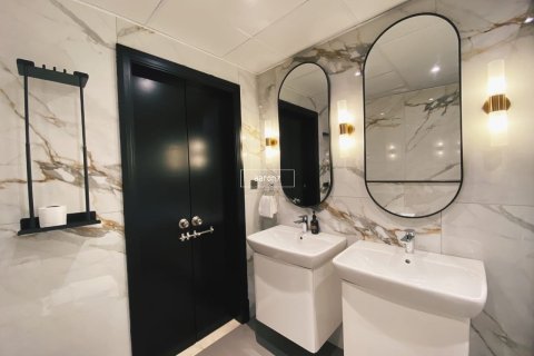 Apartment in Dubai Marina, Dubai 2 bedrooms, 158.2 sq.m. № 10296 - photo 19