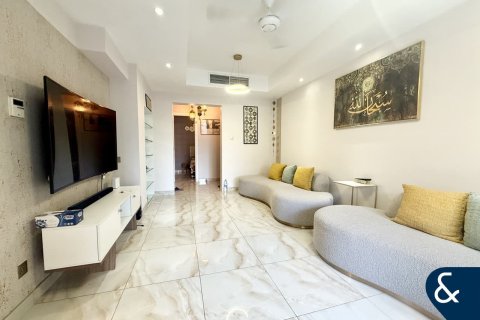 Снять в аренду таунхаус в The Springs, Дубай: 2 спальни, 167м², № 91449 - фото 17