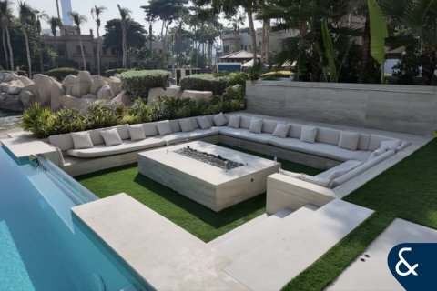 Снять в аренду виллу в Signature Villas, Пальма Джумейра, Дубай: 6 спален, 1245м², № 91465 - фото 8