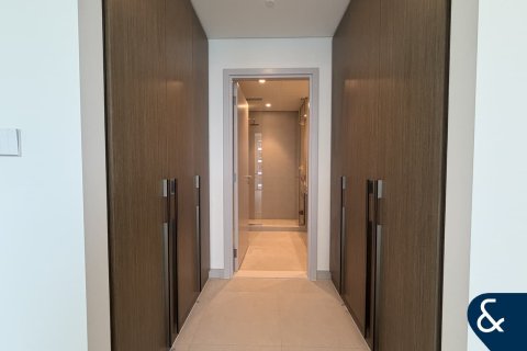 Снять в аренду квартиру в EMAAR Beachfront, Dubai Harbour, Дубай: 2 спальни, 111м², № 91464 - фото 11