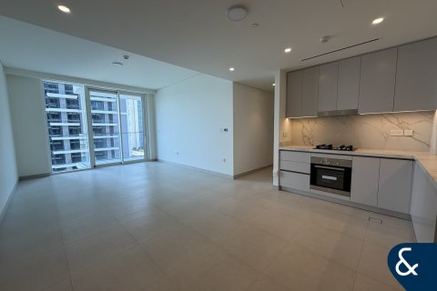 Снять в аренду квартиру в EMAAR Beachfront, Dubai Harbour, Дубай: 2 спальни, 111м², № 91464 - фото 4