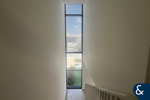 Снять в аренду таунхаус в DAMAC Hills (Akoya by DAMAC), Дубай: 3 спальни, 250м², № 91466 - фото 5