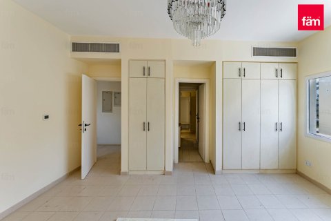 Villa en Dubai, 5 dormitorios, 710.6 m², № 47798 - foto 4