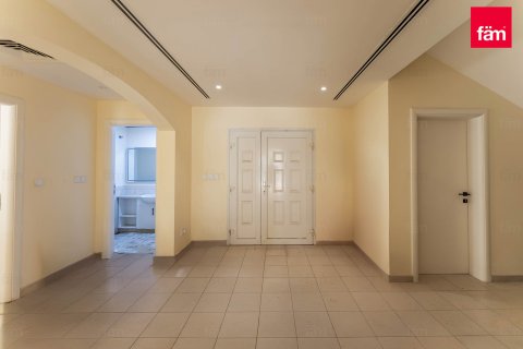 Villa en Dubai, 5 dormitorios, 710.6 m², № 47798 - foto 11