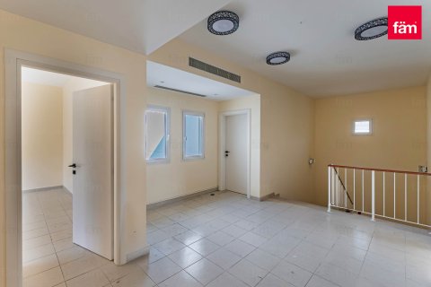 Villa en Dubai, 5 dormitorios, 710.6 m², № 47798 - foto 5