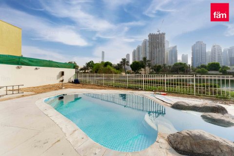 Villa en Dubai, 5 dormitorios, 710.6 m², № 47798 - foto 20