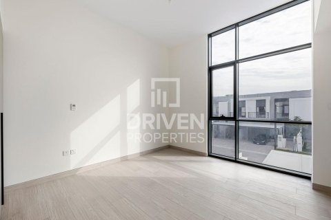 Adosado en Al Furjan, Dubai, 3 dormitorios, 245 m², № 19877 - foto 13