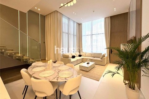 Adosado en Jumeirah Village Circle, Dubai, 4 dormitorios, 282 m², № 43616 - foto 1