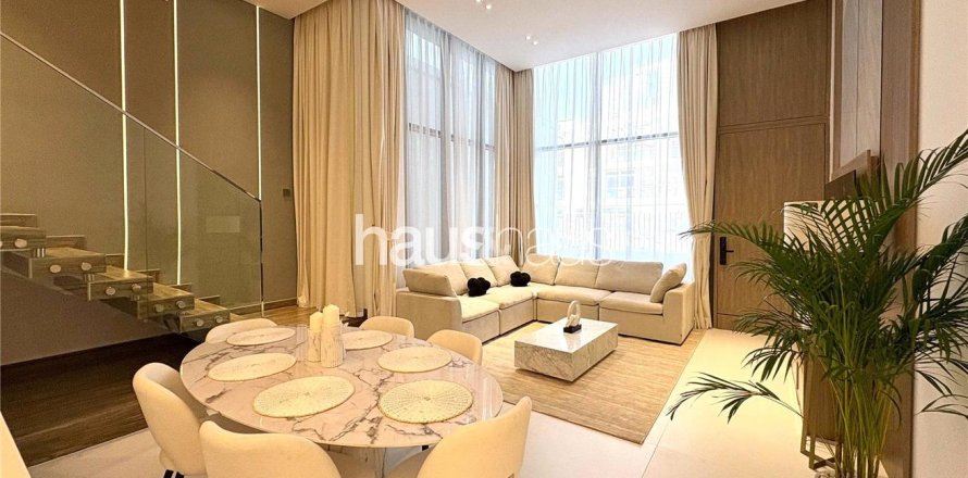 Adosado en Jumeirah Village Circle, Dubai, 4 dormitorios, 282 m², № 43616