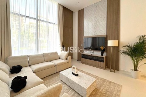 Adosado en Jumeirah Village Circle, Dubai, 4 dormitorios, 282 m², № 43616 - foto 4