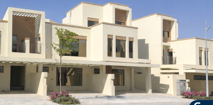 Таунхаус в Damac Lagoons, Дубай, 4 спальни, 211м², № 98395