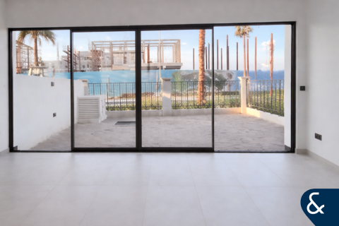 Купить таунхаус в Damac Lagoons, Дубай: 4 спальни, 211м², № 98395 - фото 2