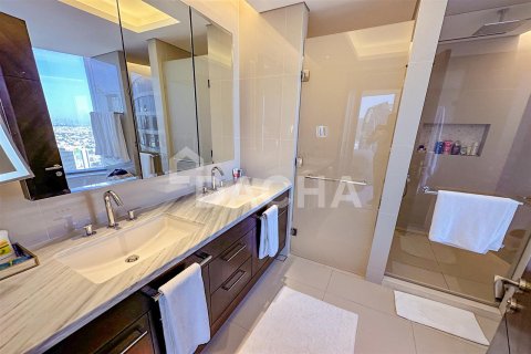 Apartamento en The Address Sky View Tower 1, Downtown Dubai (Downtown Burj Dubai), Dubai, 3 dormitorios, 187.6 m², № 6742 - foto 19