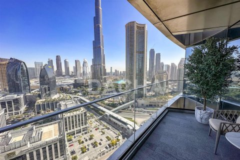 Apartamento en The Address Sky View Tower 1, Downtown Dubai (Downtown Burj Dubai), Dubai, 3 dormitorios, 187.6 m², № 6742 - foto 1