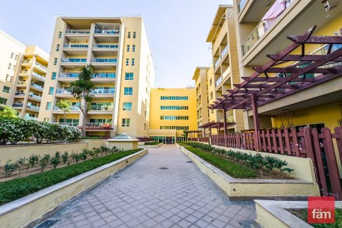 Снять в аренду квартиру в Дубае: 2 спальни, 98.4м², № 90255 - фото 3