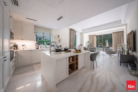 Villa à Jumeirah Islands, Dubai, 4 chambres, 986.8 m², № 93595 - photo 5