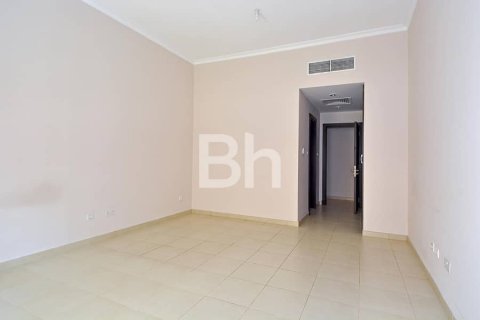 Купить квартиру в Дубай Инвестмент Парке, Дубай: 3 спальни, 242м², № 22082 - фото 9