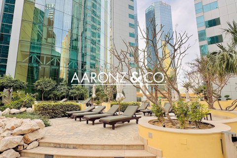 Снять в аренду квартиру в Джумейра Бич Резиденс, Дубай: 3 спальни, 242м², № 89826 - фото 25