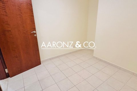 Снять в аренду квартиру в Джумейра Бич Резиденс, Дубай: 3 спальни, 242м², № 89826 - фото 11