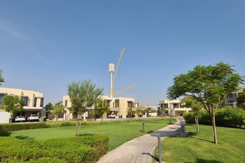 Villa in Dubai Hills Estate, Dubai 4 bedrooms, 229 sq.m. № 89811 - photo 10