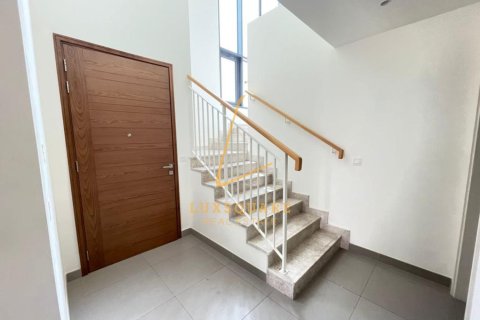 Villa in Dubai Hills Estate, Dubai 4 bedrooms, 229 sq.m. № 89811 - photo 7