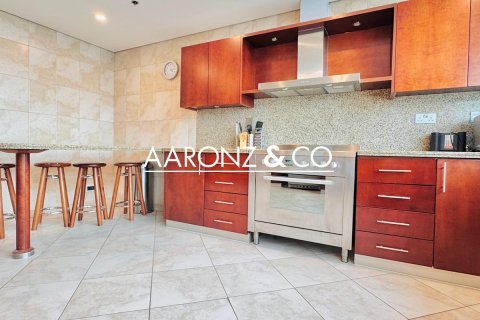 Снять в аренду квартиру в Джумейра Бич Резиденс, Дубай: 4 спальни, 345м², № 89825 - фото 13