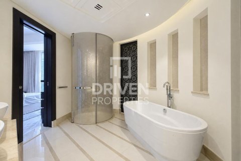 Apartment in Downtown Dubai (Downtown Burj Dubai), Dubai 2 bedrooms, 176.7 sq.m. № 138215 - photo 27