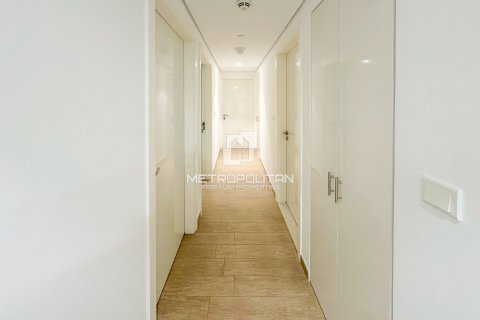 Apartment in wasl gate, Dubai 3 bedrooms, 95 sq.m. № 15873 - photo 17