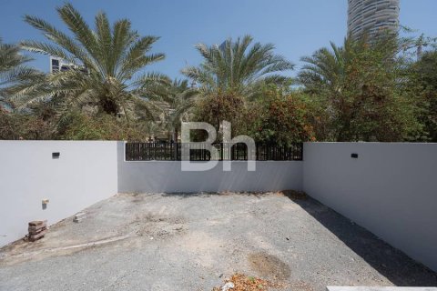 Adosado en Jumeirah Village Circle, Dubai, 4 dormitorios, 252 m², № 57780 - foto 4