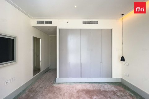 Apartment in Downtown Dubai (Downtown Burj Dubai), Dubai 3 bedrooms, 186.9 sq.m. № 58166 - photo 16