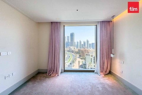 Apartment in Downtown Dubai (Downtown Burj Dubai), Dubai 3 bedrooms, 186.9 sq.m. № 58166 - photo 17