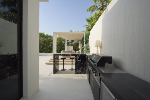 Villa in Jumeirah Golf Estates, Dubai 6 bedrooms, 516.08 sq.m. № 141148 - photo 18