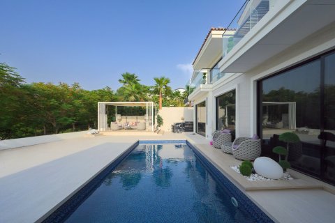 Villa in Jumeirah Golf Estates, Dubai 6 bedrooms, 516.08 sq.m. № 141148 - photo 14