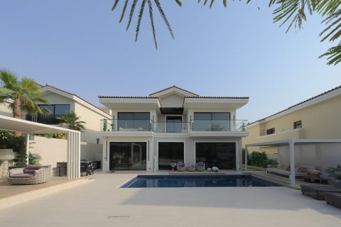 Villa in Jumeirah Golf Estates, Dubai 6 bedrooms, 516.08 sq.m. № 141148 - photo 15
