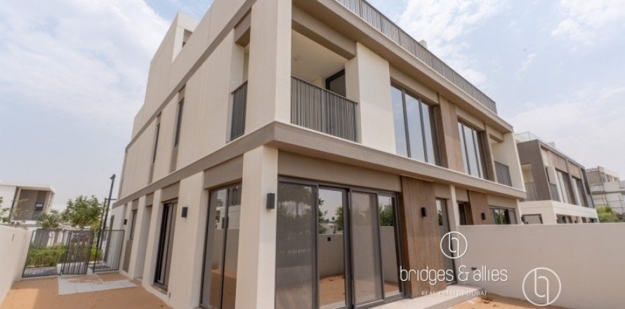 Вилла в Tilal Al Ghaf, Дубай, 4 спальни, 219м², № 90911