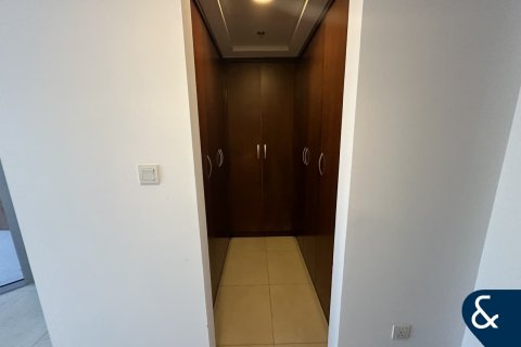 Villa à Jumeirah Village Circle, Dubai, 2 chambres, 230 m², № 78597 - photo 18