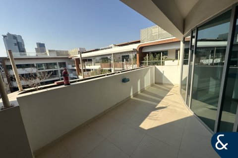 Villa à Jumeirah Village Circle, Dubai, 2 chambres, 230 m², № 78597 - photo 2