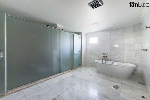 Купить виллу в Дубае: 6 спален, 511м², № 89613 - фото 18