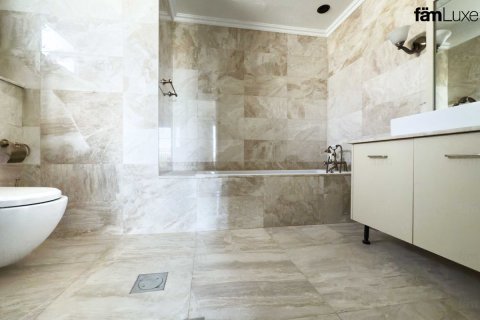 Купить виллу в Дубае: 6 спален, 511м², № 89613 - фото 22