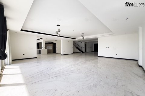 Купить виллу в Дубае: 6 спален, 511м², № 89613 - фото 4