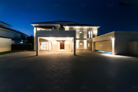 Купить виллу в Дубае: 6 спален, 511м², № 89613 - фото 3