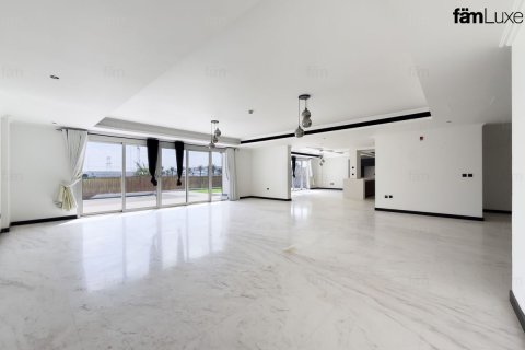 Купить виллу в Дубае: 6 спален, 511м², № 89613 - фото 5