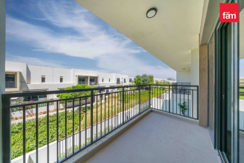 Apartment in Town Square, Dubai 3 bedrooms, 216.4 sq.m. № 111257 - photo 2
