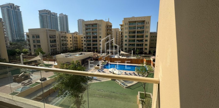 Квартира в Al Arta, Greens, Дубай, 2 спальни, 121м², № 38875